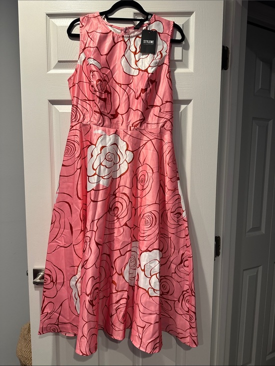 STYLEWE Dresses & Skirts - STYLEWE Pink Floral A-Line Midi Dress